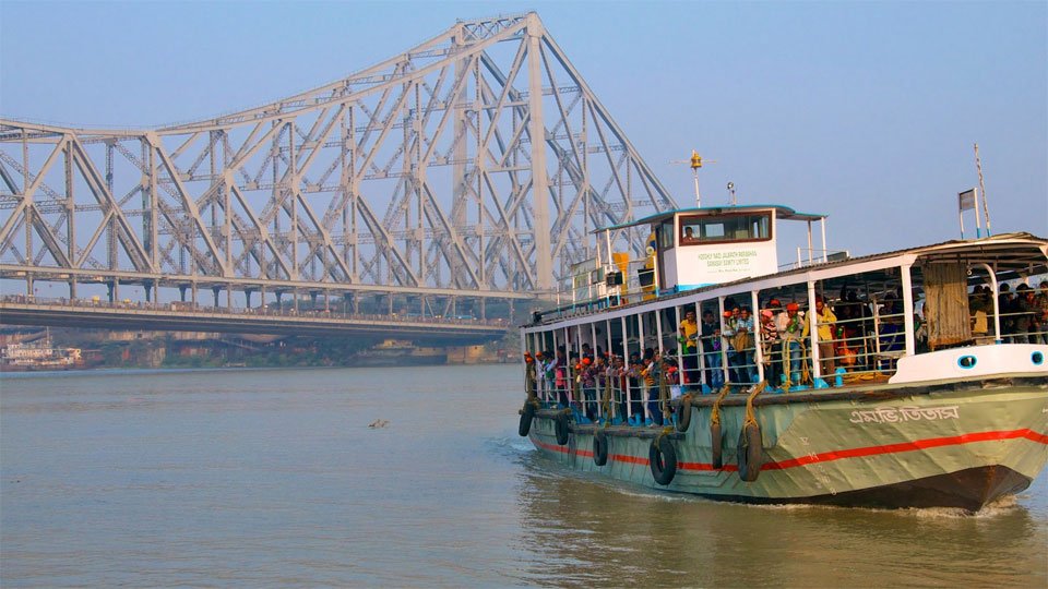 Howrah-Bridge-Visit-in-Kolkata