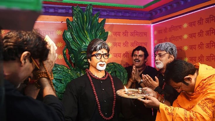 Visit Amitabh Bachchan's Temple in Kolkata