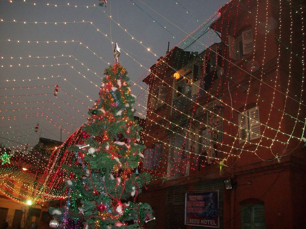 Celebrate Christmas in W Bengal's capital city Kolkata